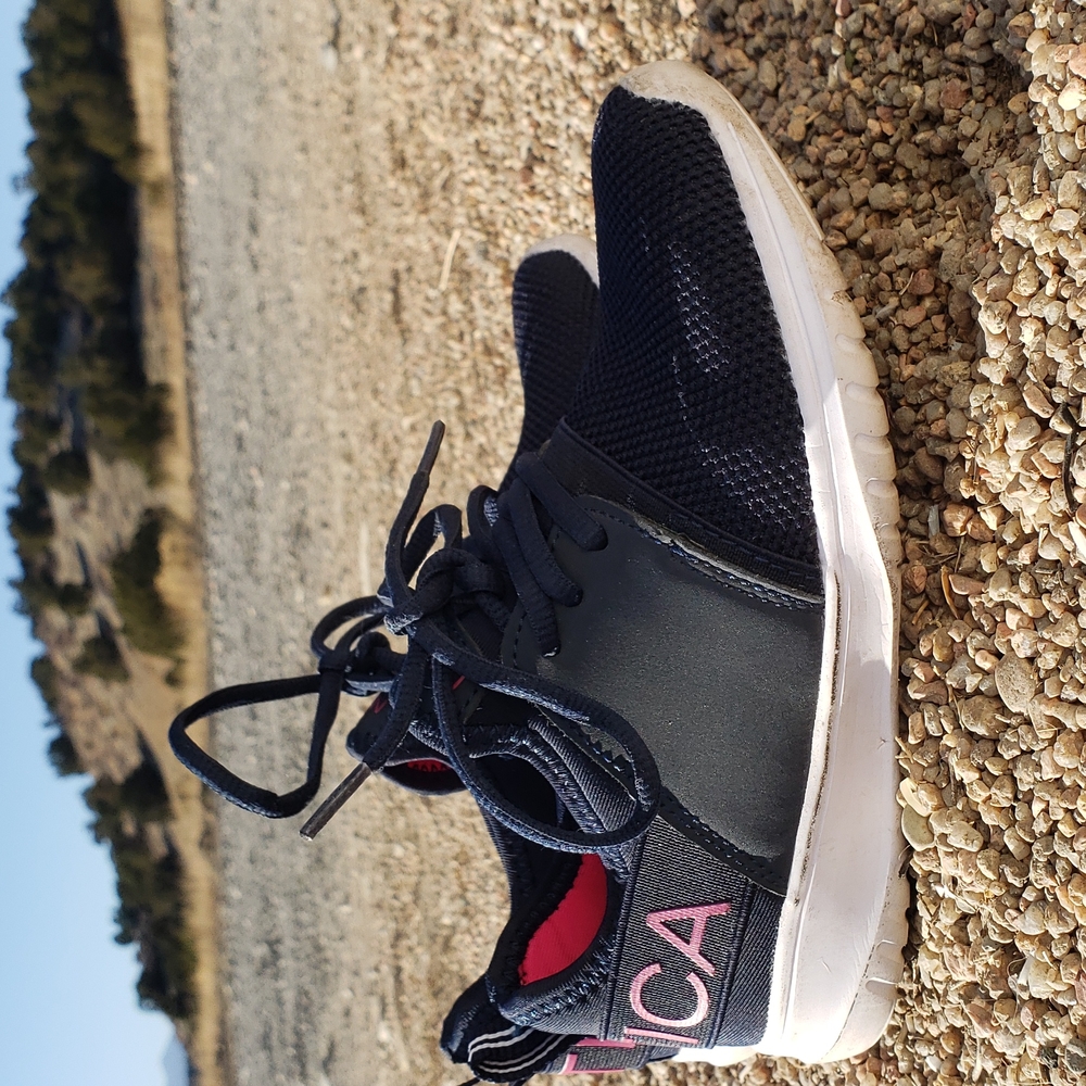 NAUTUCA CHILDREN'S SNEAKERS.